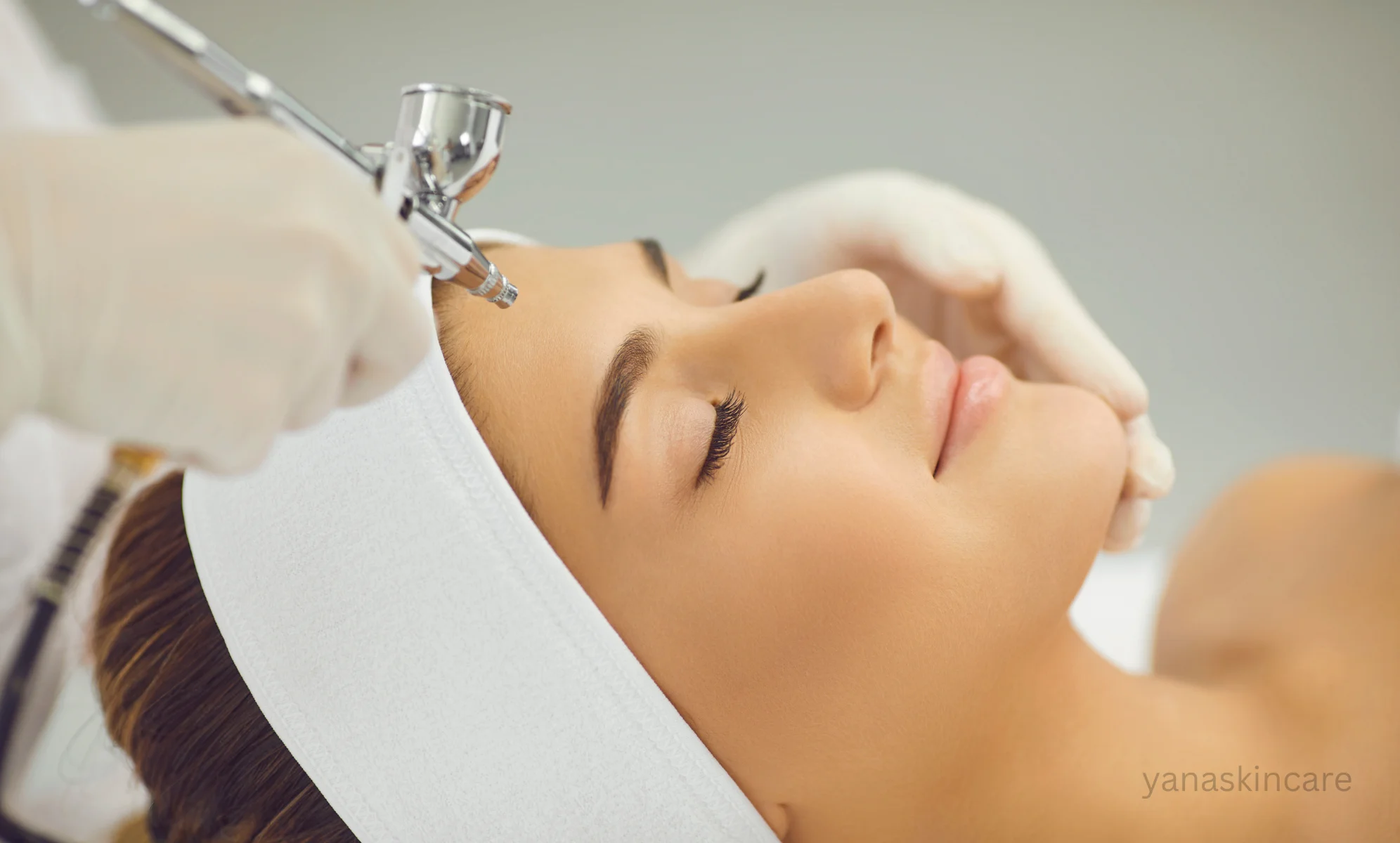 oxygen facial vs hydrafacial​