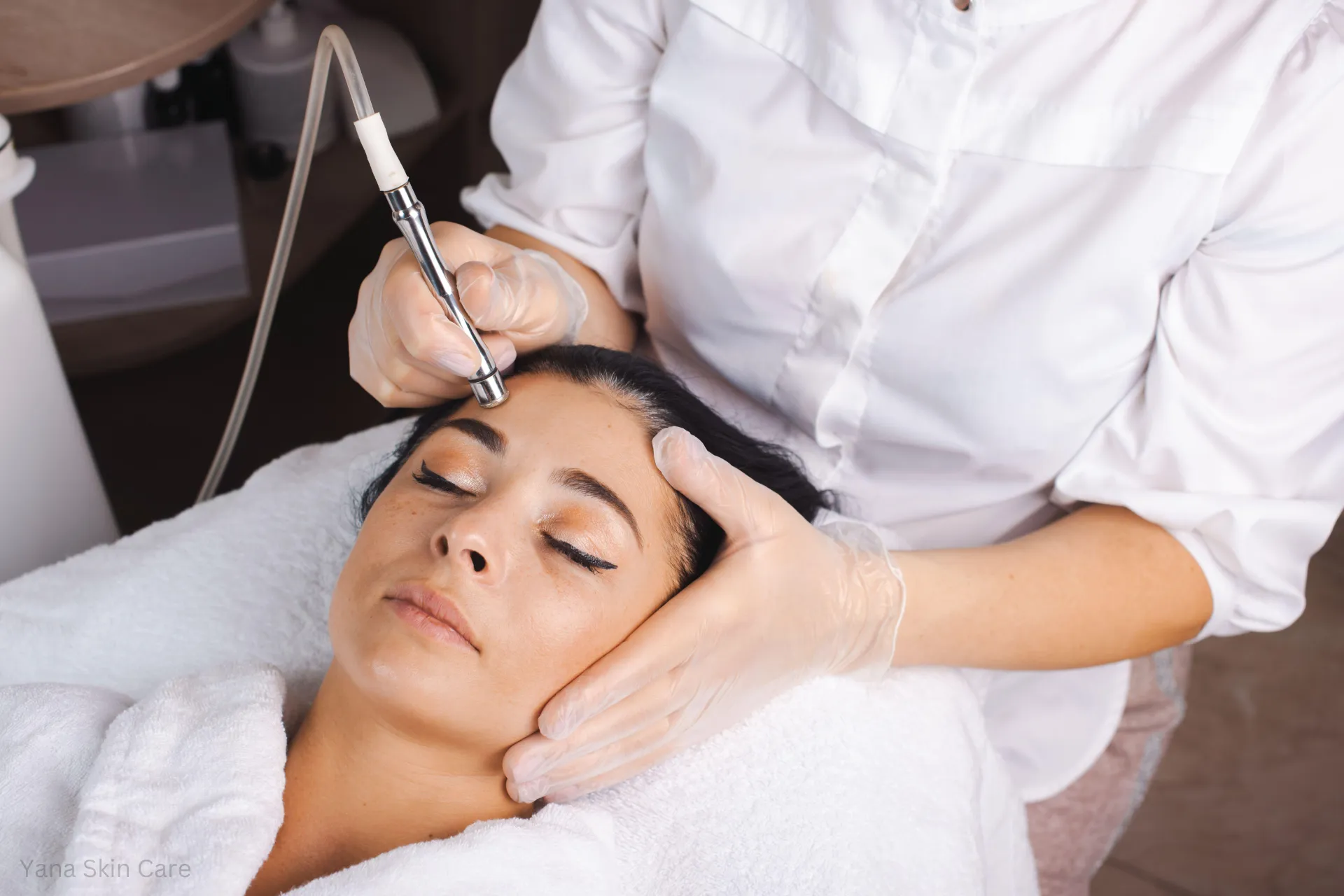 microdermabrasion vs microneedling