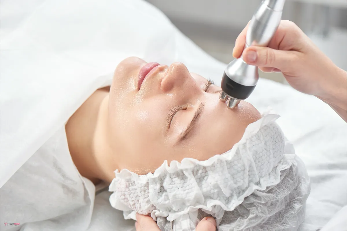 loose facial skin woman